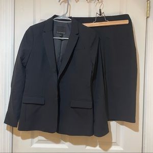 Banana Republic Lightweight Wool Skirt Suit